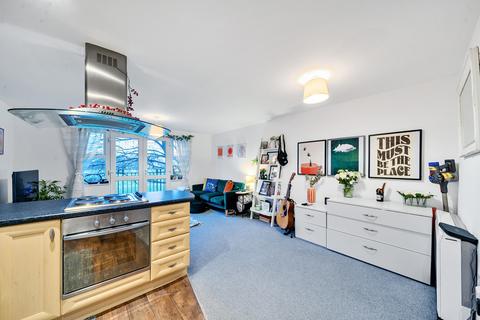 32 Farthing Close, Watford, WD18 0BT