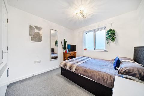 32 Farthing Close, Watford, WD18 0BT