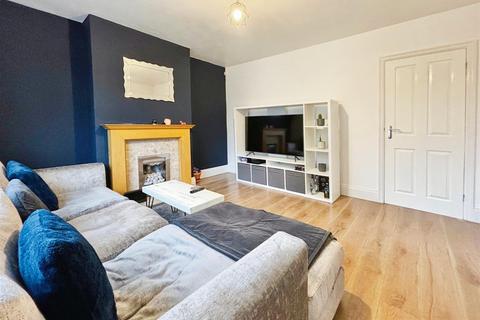 9 Leafield Grove, Bradford, BD2 3SA