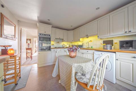 3 bedroom end of terrace house for sale, Worcester Road, Chipping Norton