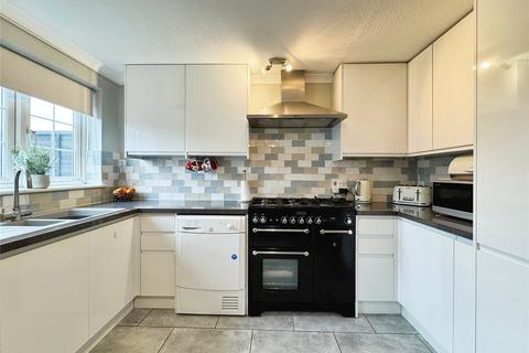 38 Cherrytree Close, Owlsmoor, Sandhurst, GU47 0UH