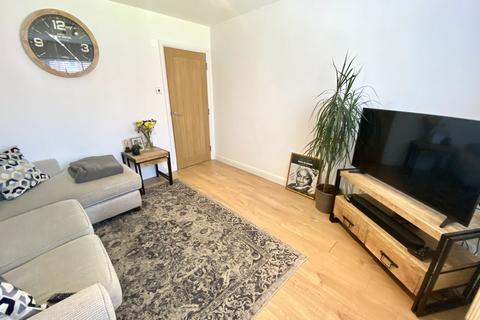 2 bedroom flat for sale, Central Road, West Didsbury, Manchester, M20