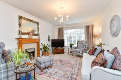 2 bedroom ground floor flat for sale, Alinora Avenue, Goring By Sea, Worthing, West Sussex