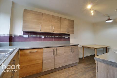 3 bedroom terraced house to rent, Cammell Walk, CAMBRIDGE