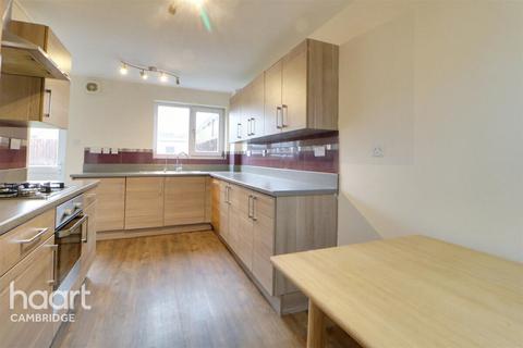 3 bedroom terraced house to rent, Cammell Walk, CAMBRIDGE