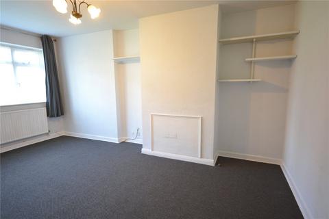 2 bedroom maisonette to rent, Bridge Road, Surrey KT17