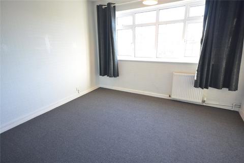 2 bedroom maisonette to rent, Bridge Road, Surrey KT17