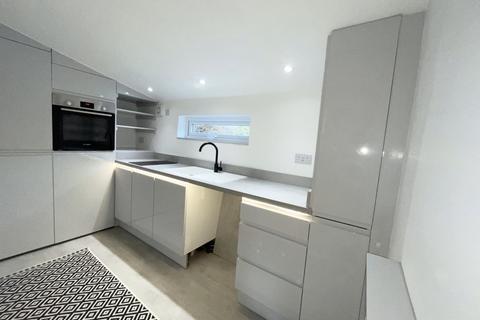 116 Upper Lane, Gomersal, Cleckheaton, BD19 4JF