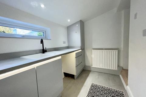 116 Upper Lane, Gomersal, Cleckheaton, BD19 4JF