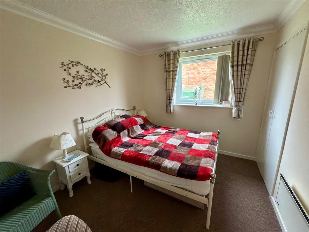 BED 2.jpg