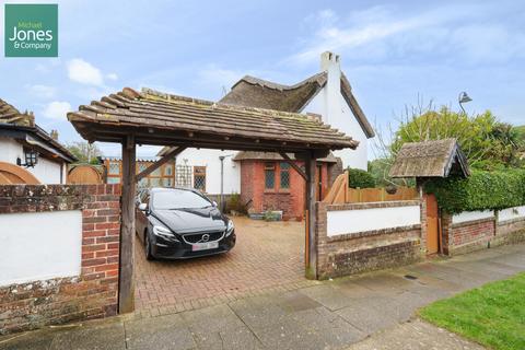 4 bedroom house to rent, Fircroft Avenue, North Lancing, West Sussex, BN15