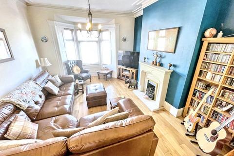 3 bedroom maisonette for sale, Roman Road, Lawe Top, South Shields, Tyne and Wear, NE33 2HA