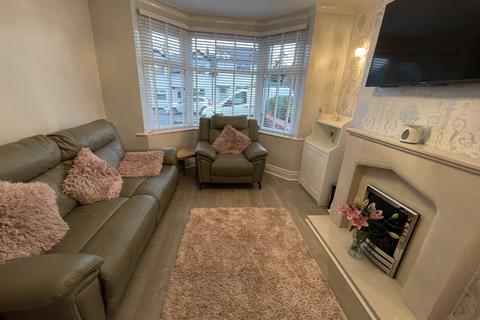 16 Smallshaw Lane, Ashton-under-lyne, OL6 8PN