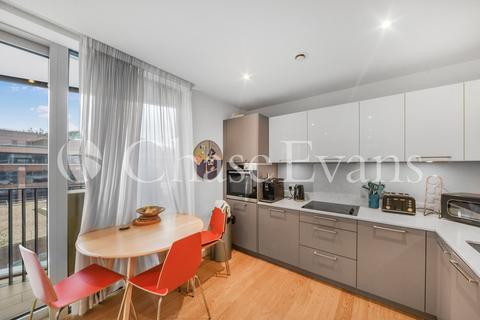 2 bedroom flat for sale, Two Fifty One, Southwark Bridge Road, Elephant & Castle, London, SE1