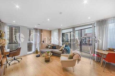 2 bedroom flat for sale, Two Fifty One, Southwark Bridge Road, Elephant & Castle, London, SE1