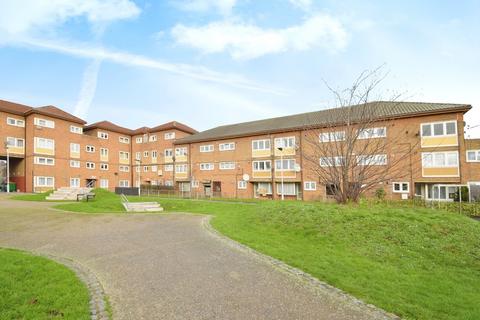 3 bedroom flat for sale, Whitelegg Road, London E13