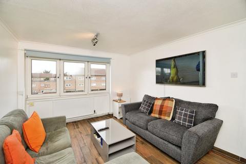 3 bedroom flat for sale, Whitelegg Road, London E13