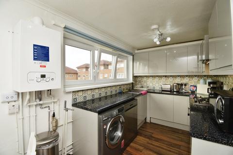 3 bedroom flat for sale, Whitelegg Road, London E13