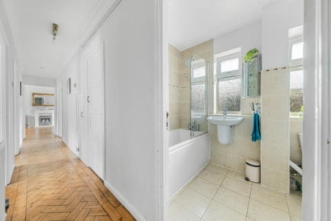 64 London Road, Bromley, BR1 3QZ
