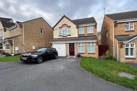 4 bedroom detached house for sale, Javelin Close, Idle, Bradford