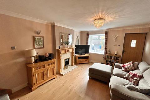 2 bedroom semi-detached house for sale, Farmside Close, Stourbridge, DY9 9AJ