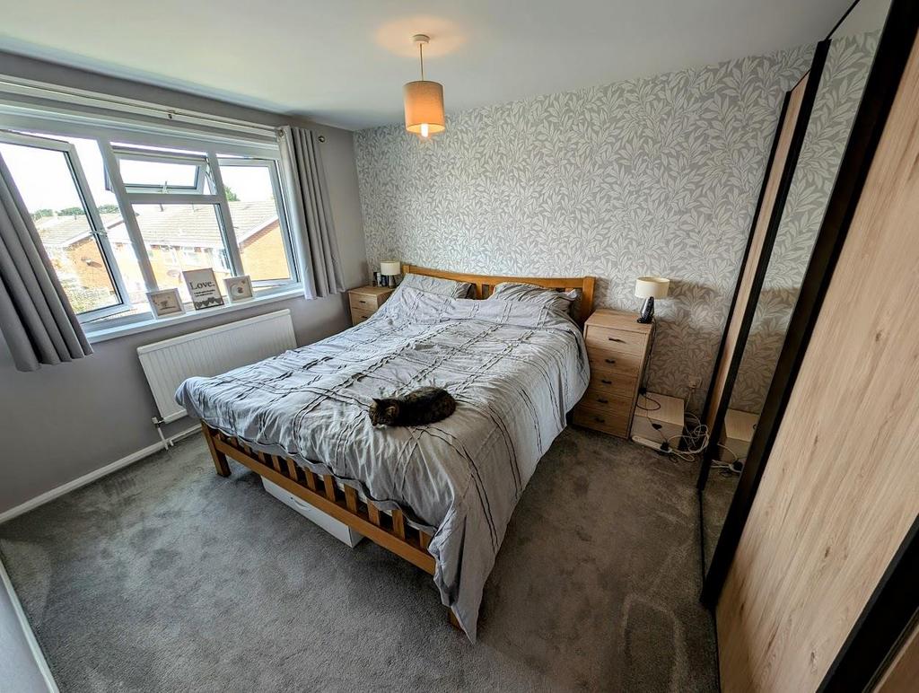 17 badgeworth bed 1.jpg