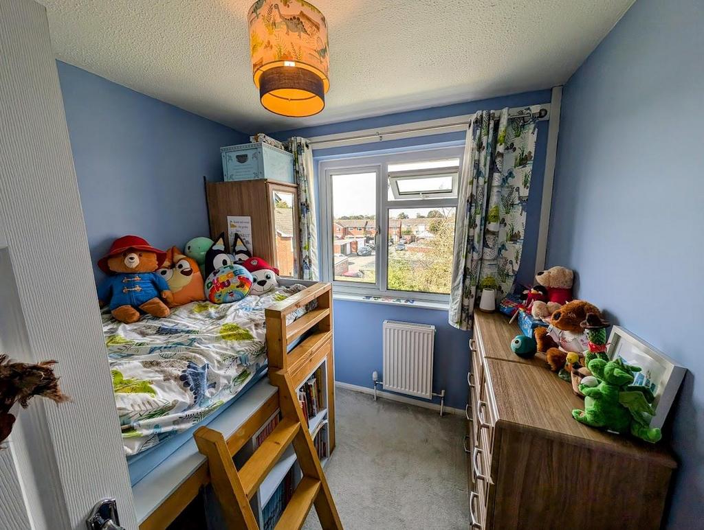 17 badgeworth bed 3.jpg