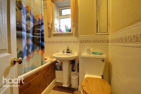15 Braintree Road, Dagenham, RM10 7NA