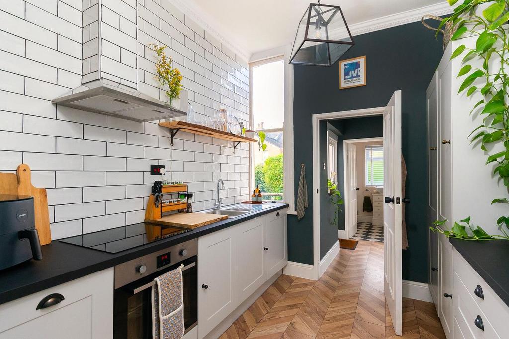 G1 F6 CRTN - Kitchen D.jpg