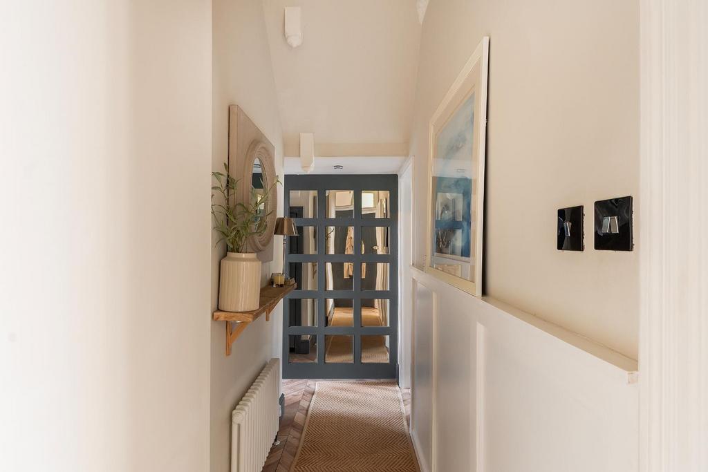 G1 F6 CRTN - Hallway C.jpg