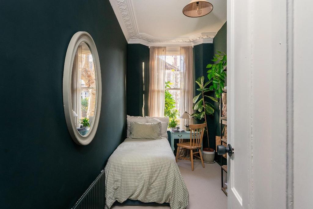 G1 F6 CRTN - Bedroom N.jpg