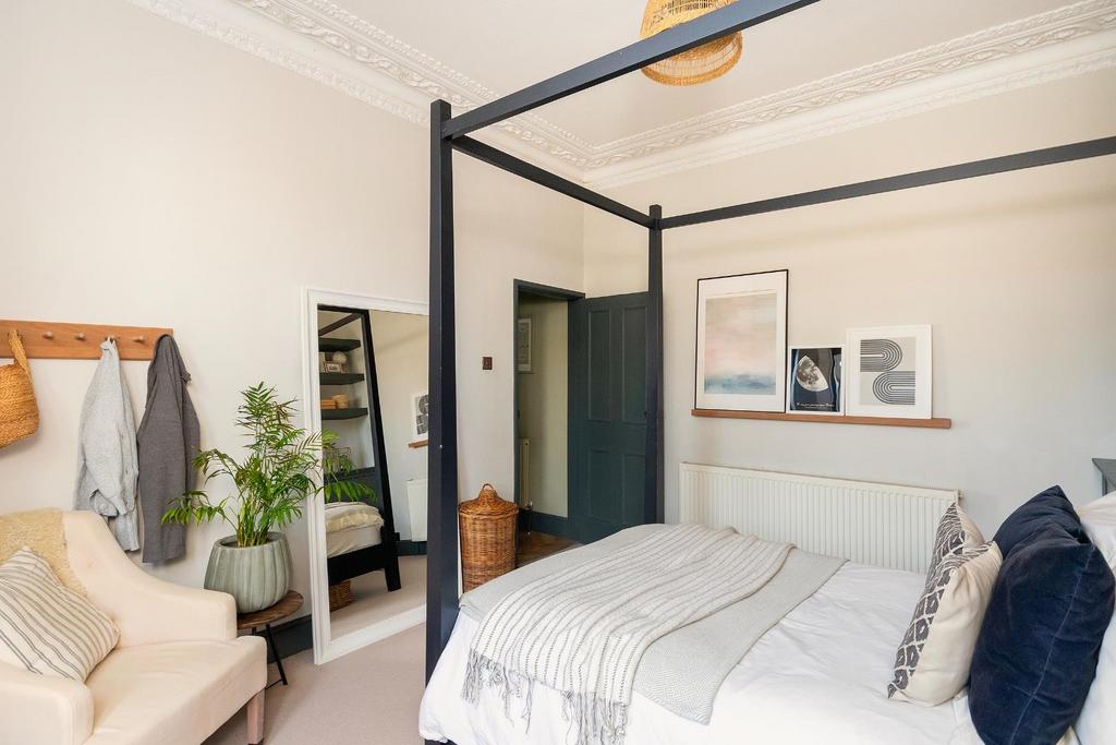 G1 F6 CRTN - Bedroom E.jpg