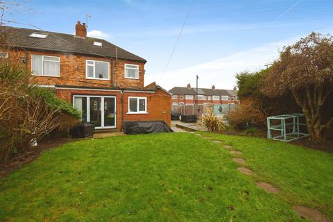 3 bedroom end of terrace house for sale, Bernadette Avenue, Hull