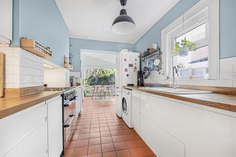 3 bedroom house for sale, Winstonian Road, Cheltenham