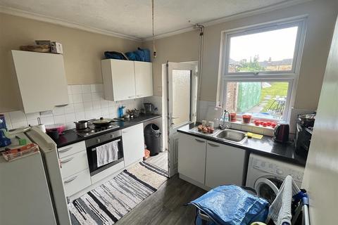 2 bedroom terraced house for sale, Broadway Street, Burton-On-Trent DE14