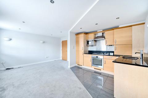 2 bedroom flat for sale, High Street, Esher, KT10