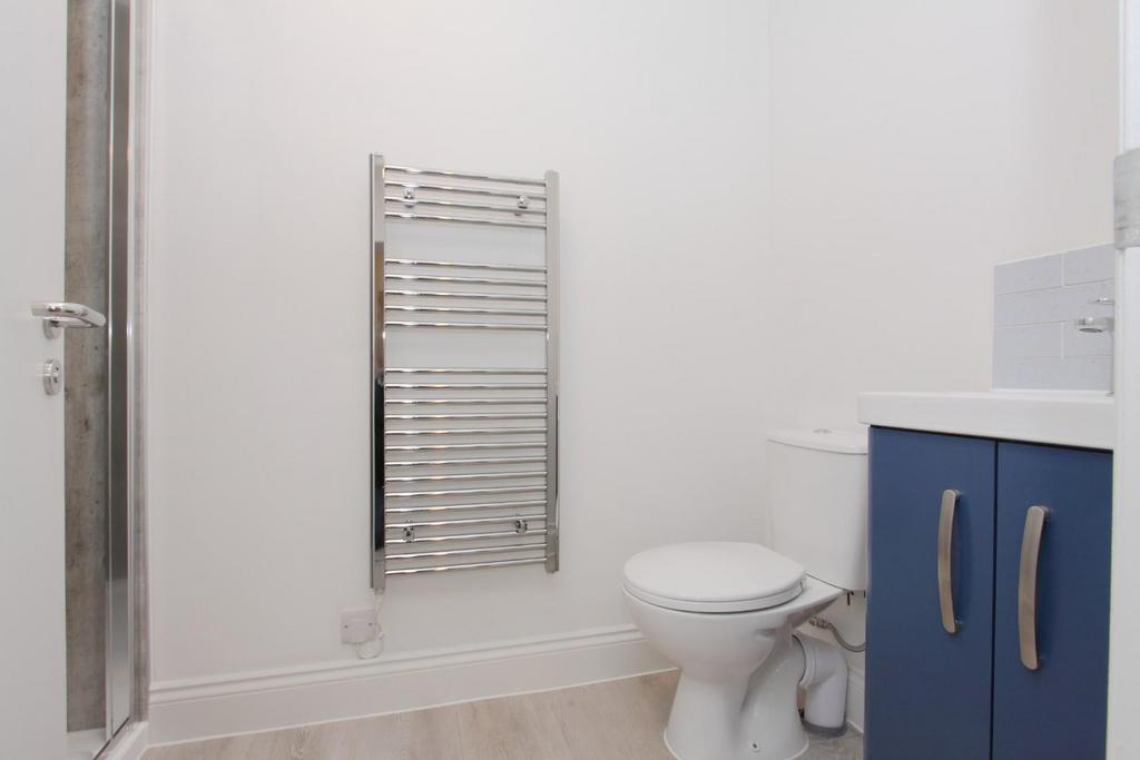 Shower Room.JPG