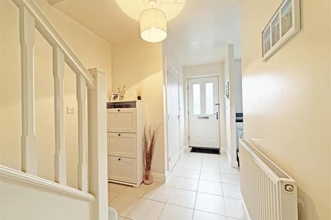 3 bedroom end of terrace house for sale, Holgate Drive, Sundorne, Shrewsbury