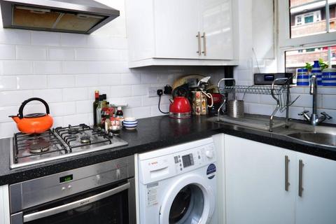 3 bedroom flat for sale, Broome House, Pembury Road, London, E5