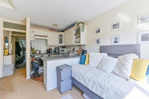 1 bedroom flat for sale, Mayfield Court, Albert Road, London SE25