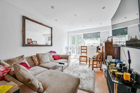 3 bedroom flat for sale, Wentworth Crescent, London, SE15