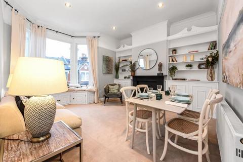 5 bedroom flat for sale, Leathwaite Road, London, SW11