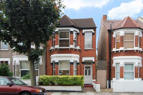 1 bedroom flat for sale, Fallsbrook Road, London, SW16