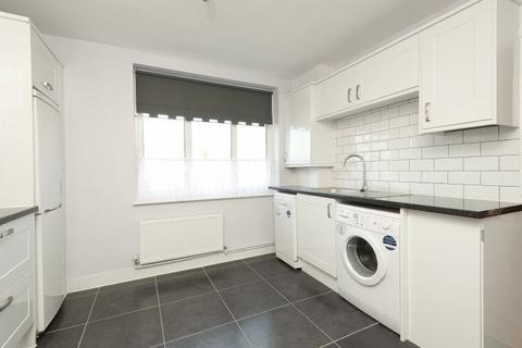 3 bedroom flat for sale, Bromley Lodge, Lynton Road, London, W3