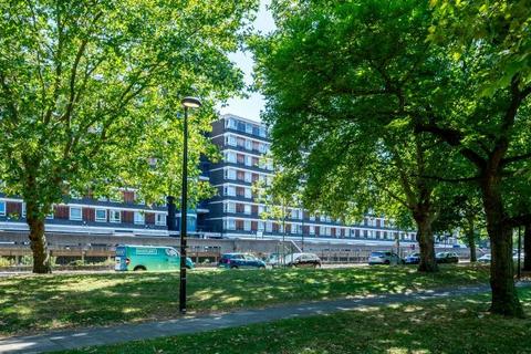 1 bedroom flat for sale, Aberfeldy House, John Ruskin Street, London, SE5