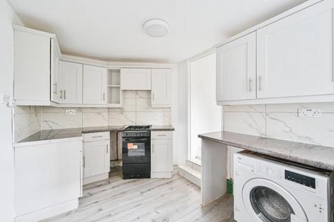 2 bedroom flat for sale, West Street, Bromley, London, BR1