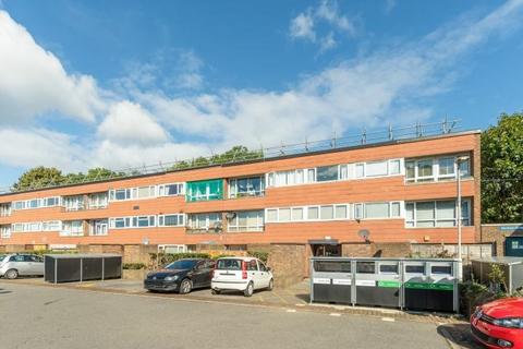 1 bedroom flat for sale, Farnham Gardens, London, SW20