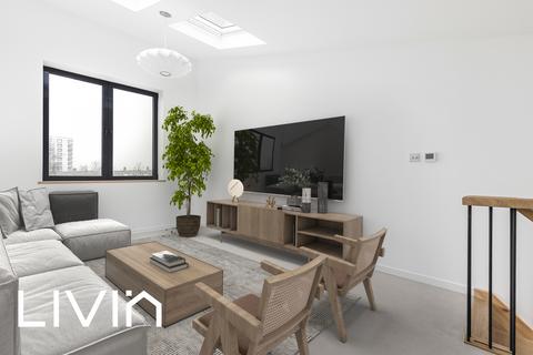 undefined, London SE25