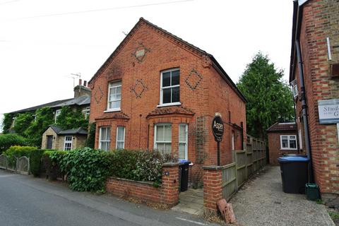 4 bedroom semi-detached house to rent, Blays Lane, Egham TW20