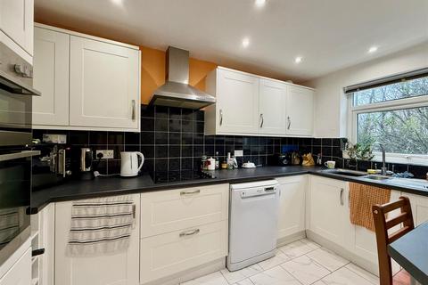 3 bedroom end of terrace house for sale, Hooe Hill, Plymouth PL9